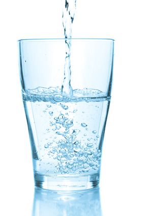 Water Fasting - Something I've been doing since I was 21 :) My longest WF was for 25 days. For those who haven't tried, please read about it, it's purely amazing what it can do for you - SunShine <3 Juice Fasting, Fasting Prayer, What Is Water, Water Softeners, Benefits Of Drinking Water, Water Benefits, Daniel Fast, Diet Vegetarian, Drink More Water