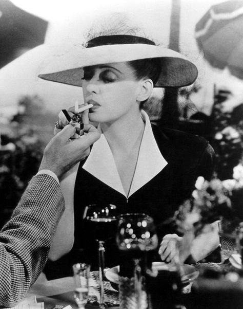 Bette Davis Now Voyager, Adrienne Ames, Katharine Ross, Bette Davis Eyes, Betty Davis, Elisha Cuthbert, Jean Harlow, Classic Movie Stars, Bette Davis