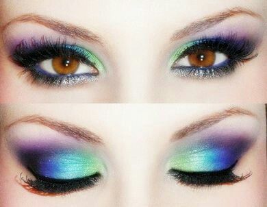 Northern lights inspired makeup Peacock Eye Makeup, Hair Colors For Blue Eyes, Blue Eyeshadow Makeup, Green Eyeshadow Look, Make Up Designs, Trendy Eyeshadow, Dramatic Eye Makeup, Green Makeup, Dramatic Makeup