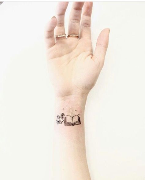 Attractive Tattoos, Writer Tattoo, Teacher Tattoos, Bookish Tattoos, Petit Tattoo, Literary Tattoos, Coffee Tattoos, Tattoos For Lovers, Cool Tattoo