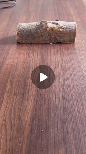 Woodworking Projects | Carpentery | United States on Instagram: "Diy Tabledecor😍💚
.
.
.
.
credit@villa_stilvoll_by_claudia
#decor
#decolovers
#woodworking" Tree Trunk Decor, Tree Trunk Ideas, Dead Tree, Tree Trunks, Instagram Diy, Shop Ideas, Flower Delivery, Plant Lover, Woodworking Projects