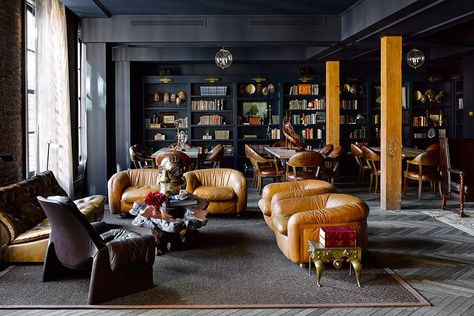 Ken Fulk brings his exuberant eye to the design of San Francisco’s the Battery. The private club was opened last year by Michael and Xochi Birch, founders of the social network Bebo, which sold to AOL in 2008 for $850 million. The five-level, 58,000-square-foot club features several bars, 717b restaurant, a spa and gym, 14 hotel rooms, and a luxurious penthouse suite complete with Viking appliances and a terrace with views of the Bay Bridge. Ken Fulk, Luxurious Penthouse, Architecture Restaurant, Motif Art Deco, Sofa Lounge, Прикроватные Тумбочки, Luxury Penthouse, Private Club, Design Del Prodotto