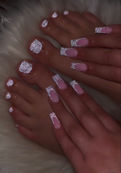 Glitter Toe Nails, Graffiti Nails, Gel Toe Nails, Acrylic Toe Nails, Pretty Toe Nails, Cute Toe Nails, Cute Acrylic Nail Designs, Dope Nail Designs, Short Square Acrylic Nails