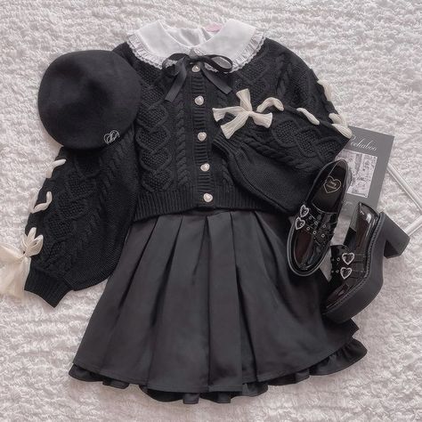 Outfits Aesthetic Coquette, Coquette Kawaii, Honey Cinnamon, Jirai Kei, Kei Fashion, Old Fashion Dresses, Aesthetic Coquette, Kawaii Fashion Outfits, J Fashion