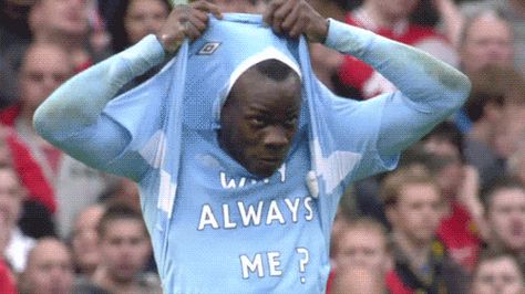 New party member! Tags: soccer manchester city mcfc man city balotelli mario balotelli why always me? why always me Why Always Me, Mario Balotelli, Goal Celebration, Liverpool Players, Football History, Funny Video Clips, Newest Trends, Manchester City, Ronaldo