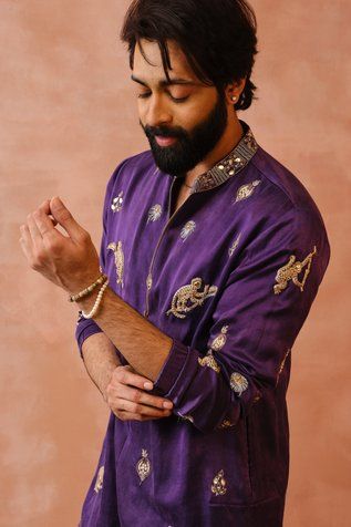 Shop for PS Men by Payal Singhal Purple Satin Animal Embroidered Bomber Kurta And Jogger Pant Set for Men Online at Aza Fashions Purple Indian Outfit, Wedding Outfits For Men, Stylish Boy Clothes, Indian Wedding Clothes For Men, Indian Jackets, Indian Groom Wear, Payal Singhal, Kurta Men, Wedding Outfit Men