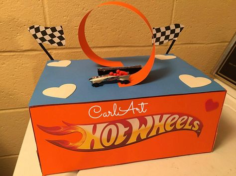 Hot Wheels - Valentine's Day Box Hot Wheels Valentine, Girls Valentines Boxes, Diy Valentines Box, Valentine Boxes For School, Kids Valentine Boxes, Valentine Card Box, Puppy Valentines, Valentine Mailbox, Valentinstag Party