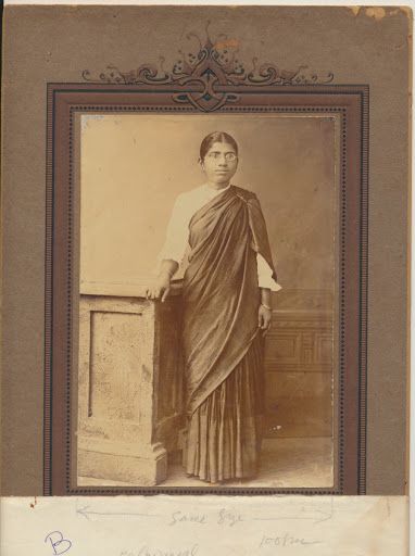 Landmarks in Indian History: Dr. Muthulakshmi Reddi India Independence, Red Fort, Vintage Saree, Indian History, Still Standing, Vintage Portraits, Empowering Women, Tamil Nadu, Art Google