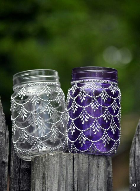 Glass Painting Designs, Diy Glass Bottle Crafts, Jar Art, Jar Lanterns, Glass Bottles Art, Wine Bottle Art, Mason Jar Crafts Diy, Painted Jars, Glass Bottle Crafts