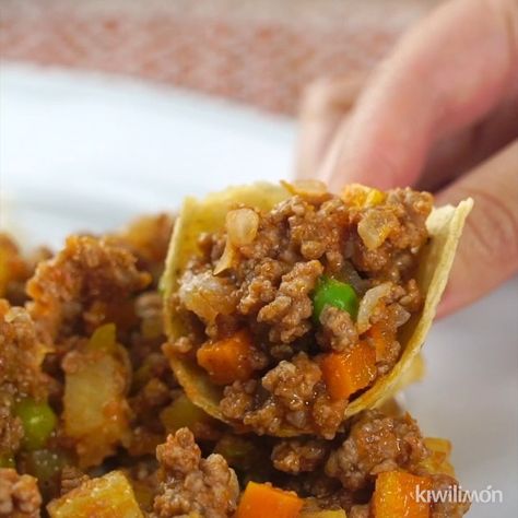 kiwilimón on Instagram: “¡Prepárate un taco de este riquÍsimo PICADILLO a la mexicana! 🌮 👤 PORCIONES: 4 📝 INGREDIENTES: Para el caldillo de jitomate: -       6…” Tacos, Meat, On Instagram, Instagram