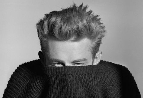 James Dean (Pullover Sweater), 1955 Stars D'hollywood, Photo Star, Foto Portrait, John Ford, Hollywood Photo, Tony Curtis, Dean Martin, Studio 54, Marlon Brando