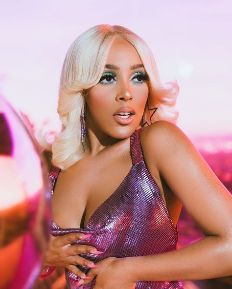 Doja Cat photographed by Tyler Roi on the set of 'Say So' | February 2020 Disco Makeup, Gucci Mane, 70s Disco, Female Rappers, Tarzan, Doja Cat, Manado, Cardi B, Her Music