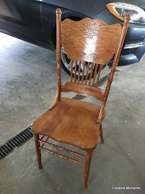 2 Tone Table And Chairs, Two Toned Table And Chairs, Painted Oak Table And Chairs, Kitchen Chair Makeover, Painting Old Chairs, Cool Halloween Decorations, Wooden Chair Makeover, Wood Chair Makeover, Wood Kitchen Chair