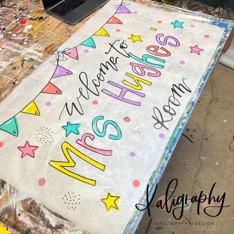 Butcher Paper Signs Birthday Parties, Diy Graduation Banner, Hand Painted Banner Ideas, Classroom Banner Ideas, Teacher Banner, Banner Painting, Back To School Painted Banner, First Day Of School Banner Painted, Back To School Banner