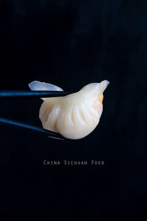 Har Gow (Dim Sum Dumplings) | China Sichuan Food Har Gow, Chinese Pancake, Dim Sum Dumplings, Sichuan Food, Dim Sum Recipes, Shrimp Dumplings, Dumpling Wrappers, Black Bean Sauce, Wonton Wrappers