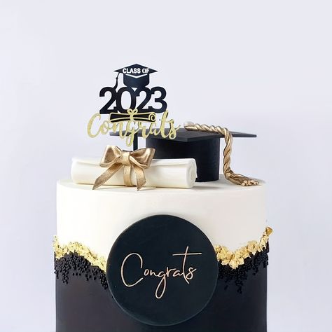 Matric Cake Ideas, Class Of 2024 Cake Ideas, Graduation Cake Black And Gold, High School Graduation Cake Ideas 2024, Graduation Cake Designs College, Graduation Cake Ideas For Men, Graduation Cakes 2024, Graduation Cake Ideas 2023, Unique Graduation Cakes Design