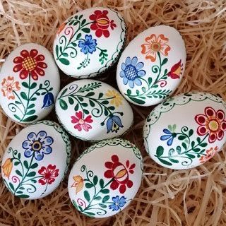 Diy – Velikonoce, Egg Artistry, Creative Easter Eggs, Easter Egg Art, Christmas Gift Packaging, Easter Egg Pattern, Painted Eggs, Decorated Eggs, Easter Egg Crafts