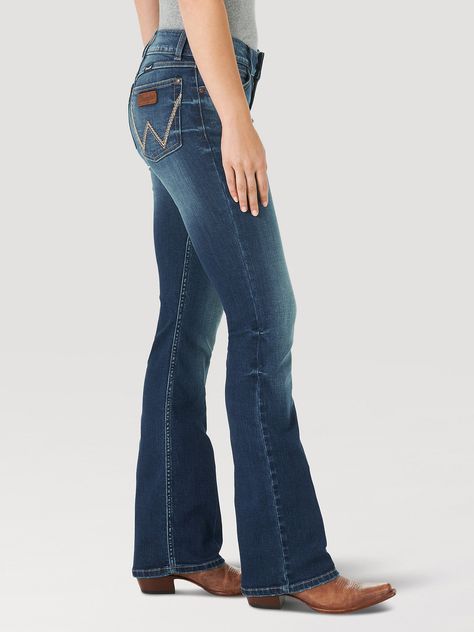 Cowboy Jeans Woman, Wrangler Jeans Women's, Denim Style Casual, Wardrobe Architect, Cowgirl Jeans, Riding Jeans, Cool Aesthetic, Cute Country Outfits, High Rise Bootcut Jeans