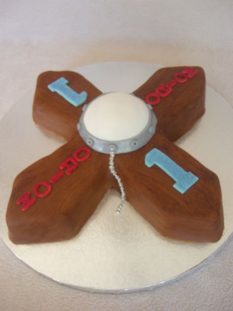 Spinning ceiling fan cake....even better. ;) Ceiling Fan Cake, Fan Cake Design, Fan Costume, Large Cake, Cupcake Designs, Boy Birthday Cake, Fun Cupcakes, Cat Party, Cakes For Boys