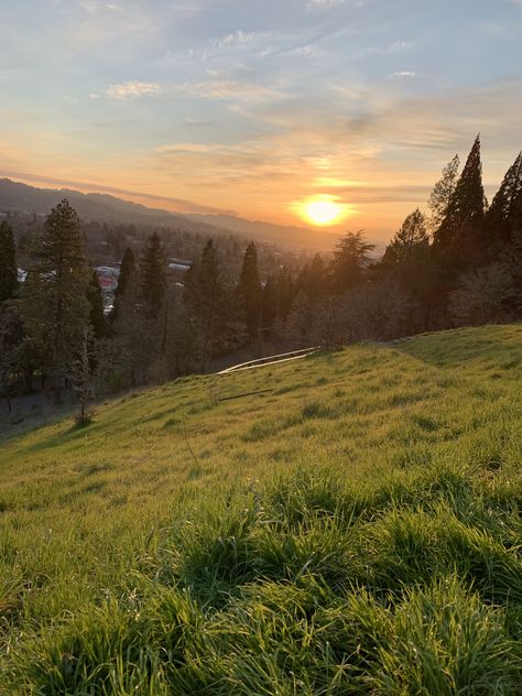 Hill Sunset, Dsmp Dream, Cider Stand, The Green Knight, Oregon Landscape, Grassy Hill, Misty Dawn, Country Backgrounds, Distant Mountains