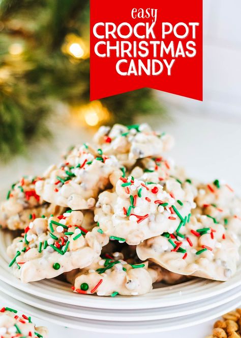 Crock Pot Christmas Candy Crockpot Candies, Crockpot Christmas Candy, Crock Pot Christmas, Crockpot Candy Recipes, Crockpot Christmas, Easy Christmas Candy Recipes, Christmas Candy Easy, Christmas Candy Homemade, Crockpot Candy