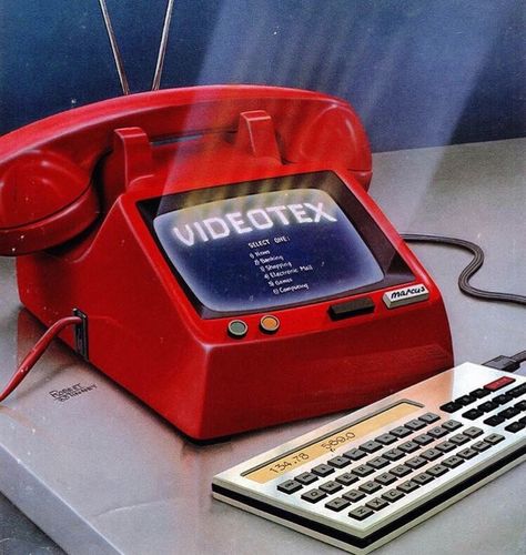 A vision of the computer phone, 1983 Alter Computer, Arte Nerd, Computer History, Old Computers, Airbrush Art, Ex Machina, Retro Futuristic, Vintage Electronics, Retro Futurism