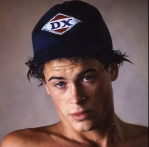 Rob Lowe 80s, Outsiders Sodapop, The Outsiders Sodapop, Sodapop Curtis, The Outsiders Cast, Outsiders Movie, 80s Actors, The Outsiders Greasers, 90s Actors