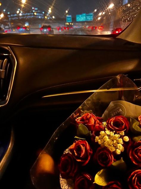 Flowers , Atlanta highway , date night , city Flowers On Date Night, Flower Date Aesthetic, Fake Date Night Pics, Date Night Post Instagram, Cute Date Aesthetic Pictures, Night Dates Aesthetic, Food For Date Night, Flowers Night Aesthetic, Date Night Restaurant Aesthetic