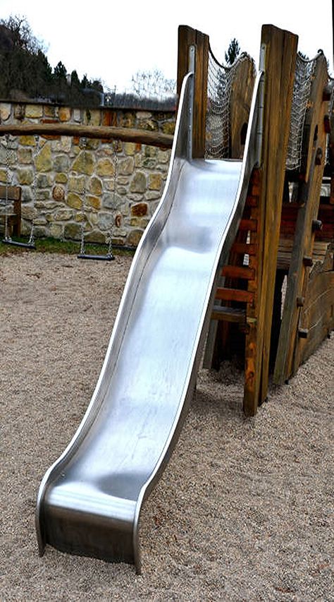 Diy Outdoor Slide, Pool Slide Diy, Homemade Slide, Backyard Slide, Diy Slide, Indoor Slide, Outdoor Slide, Diy Slides, Playground Slide