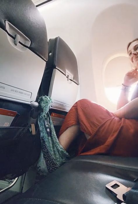 'These are the hacks I use to sleep on planes and yes, they work every time.' Travel Pillows For Airplanes, Plane Sleeping Hacks, Plane Hacks For Kids, How To Sleep Comfortably On A Plane, Airplane Sleeping Hacks, How To Sleep On A Plane, Sleep On Airplane, Airplane Travel Tips, Airplane Travel Hacks