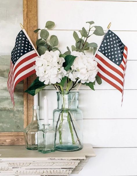 Labor Day Decorations, Decor Celebration, Labor Day Crafts, Memorial Day Foods, Americana Design, Memorial Day Decorations, 13 Colonies, Memorial Day Wreaths, Home Office Inspiration