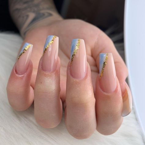 Nails 
Nagels
Long nails
Nailart nails Light Blue Nails With Gold Flakes, Light Blue Nails With Gold Design, Blue And Gold Tip Nails, Light Blue With Gold Nails, Beige And Blue Nails Design, Light Blue And Gold Nails Acrylic, Pale Blue And Gold Nails, Dusty Blue And Gold Nails, Light Blue Graduation Nails