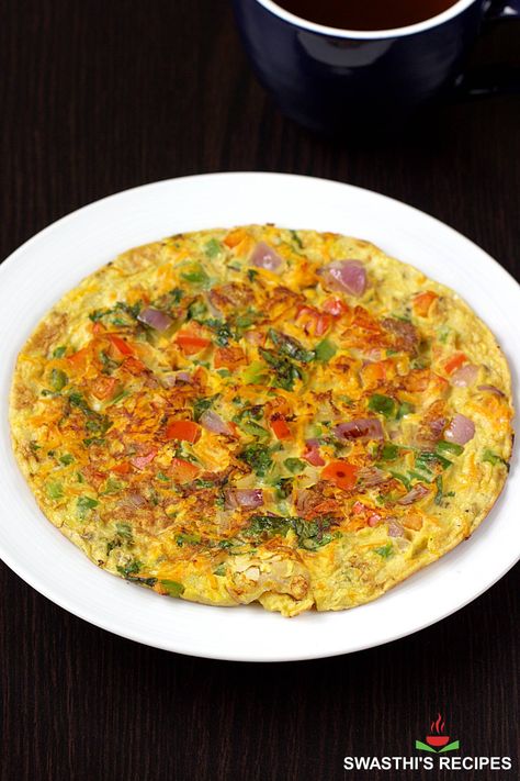 Oats Egg Omelet (10 mins Breakfast) via @swasthi Oats Omelette Breakfast, Oats And Eggs Recipes, Oats And Eggs Breakfast, Oats Omelette, Egg Omlet, Oatmeal And Eggs, For Breakfast, Egg Omelette, Breakfast Omelette