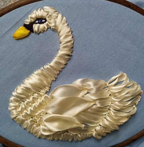 Welcome dear friends to my swan embroidery tutorial! If you are new to the world of ribbon embroidery this tutorial is right for you!  It includes the scheme for your embroidery and step by step tutorial. I hope you will enjoy it a lot and find ribbon embroidery not difficult.  I also hope your swan will be a beauty and you will share your work with me in feedback. I wish you inspiration, patience and pleasant mood during ur needle work! Needlepoint Birds, Swan Embroidery, Silk Ribbon Embroidery Tutorial, Silk Ribbon Embroidery Patterns, Learning To Embroider, Ribbon Crafts Diy, Ribbon Craft, Ribbon Embroidery Tutorial, Embroidery Tutorial