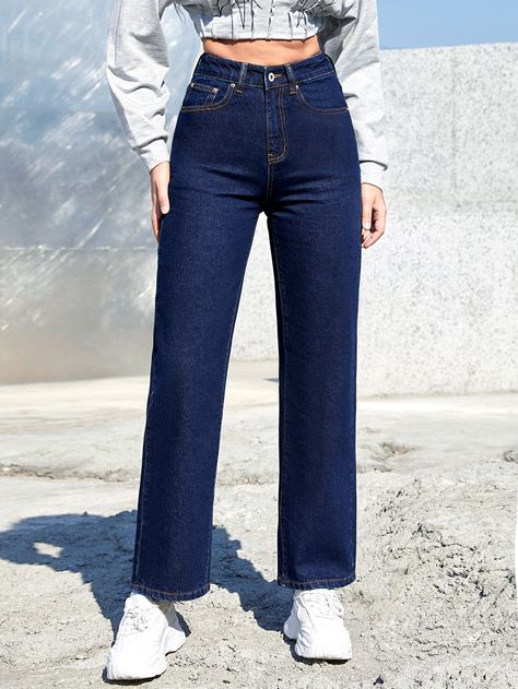 I really want to wear straight leg jeans Dark Denim Jeans Outfit, Dark Blue Jeans Outfit, Knee Cut Jeans, Jeans Formal, Straight Jeans Outfit, Blue High Waisted Jeans, High Waist Straight Leg Jeans, Straight Leg Jeans Outfits, Outfits Con Jeans