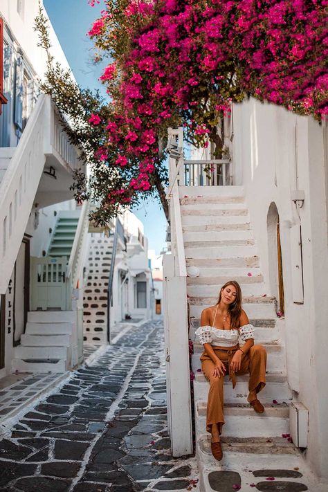 Here are the top 8 Mykonos Instagram Spots located in Mykonos town. These instagrammable streets will give you plenty of Mykonos photo ideas. I also have included a helpful map so you can easily find these photo spots in Mykonos. Don't forget your camera! Greece Photography ideas. What to wear in Greece. Greece Outfit ideas Vacation Photography Ideas, Skiathos Photo Ideas, Photo In Greece, Lefkada Photo Ideas, Greece Photoshoot Ideas, Greece Pics Ideas, Mykonos Pictures, Paros Greece Photo Ideas, Mykonos Picture Ideas