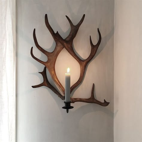 Deer Antler Room Decor, Deer Horn Decor Ideas, Deer Antler Decor Ideas, Antler Home Decor, Horn Decor, Deer Head Decor, Antler Ideas, Deer Antler Decor, Horns Decor