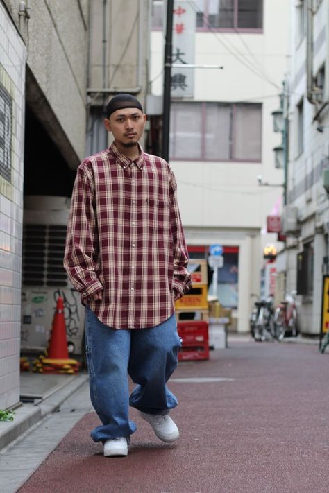 Rappers Style, Street Style Japan, Japan 90s, Look Hip Hop, Paco Jeans, Estilo Cholo, Japan Fashion Street, Rapper Style, Drum Major