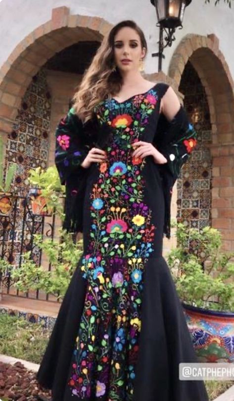 Catrina Dresses, Chiapas Dress, Mexican Boutique, Charro Wedding, Vestido Charro, Mexican Quinceanera Dresses, Mexican Wedding Dress, Gorgeous Black Dress, Quinceñera Dresses