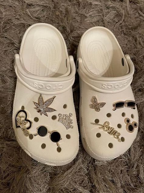 @carrymyglock 🎀 Cute Croc Charms, Cool Crocs, Crocs With Charms, Bling Crocs, White Crocs, Crocs Fashion, Crocs Boots, Vintage Nike Sweatshirt, Crocs Jibbitz