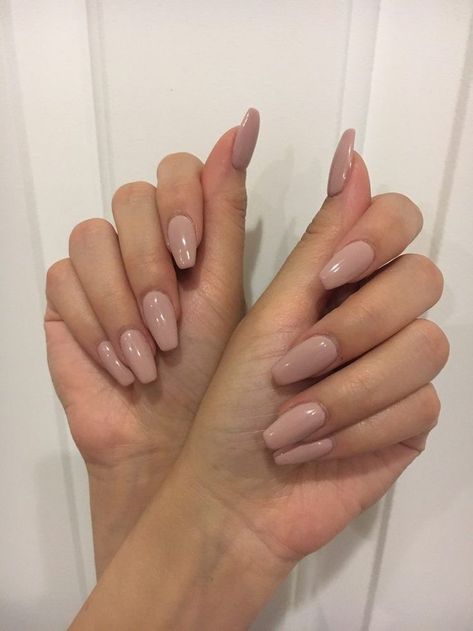 @halfandbad Flare Nails, Fall Nail Polish, Nail Polish Colors Fall, Nagellack Trends, Nail Art Wedding, Nails 2020, Nagel Inspo, Neutral Nails, Nail Polishes