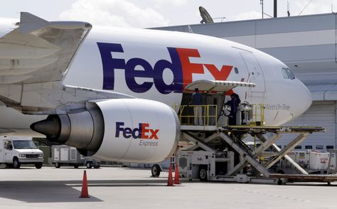 FedEx to build $18M facility in Conroe - Houston Chronicle Broken Iphone Screen, Broken Iphone, Cargo Plane, Shopping Pictures, Glasses Inspiration, Delivery Pictures, Credit Card App, Broken Screen Wallpaper, Fedex Delivery