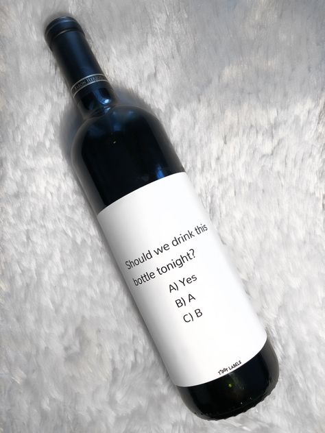 Fun Wine Bottle Labels, Funny Wine Labels Hilarious, Wine Labels Funny, Wine Thanksgiving, Funny Wine Bottle Labels, Friendsgiving Decor, Funny Wine Labels, Valentines Day Wine, Thanksgiving Wine