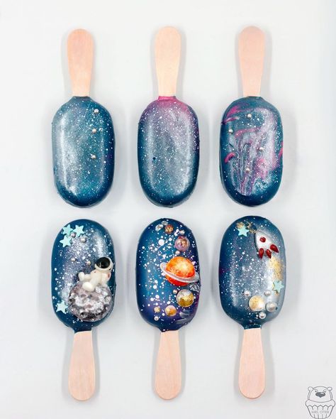 Galaxy Popsicles, Otter Cupcakes, Planet Birthday, Planet Cake, Leo Birthday, Space Birthday Party, Fun Recipes, Instagram Tutorial, Space Birthday