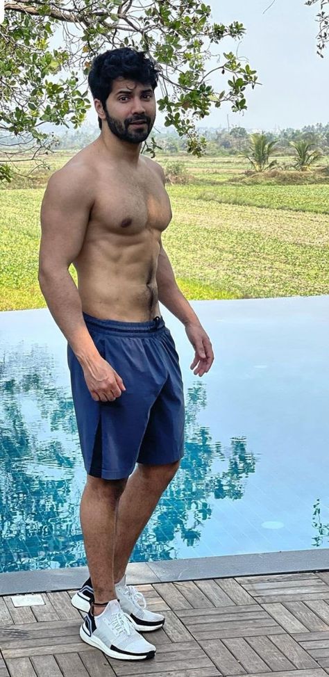 Varun Dhawan Body, Lean Body Men, Varun Dhawan Photos, Handsome Indian Men, Formal Men Outfit, Hanuman Photos, Men Haircut Styles, Indian Man, Varun Dhawan