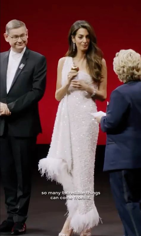 Amal Clooney Outfits, Amal Clooney Hair, Amal Clooney Wedding Dress, Amal Clooney Wedding, Amal Alamuddin Style, Julie De Libran, Amal Clooney Style, Burlesque Vintage, Amal Alamuddin