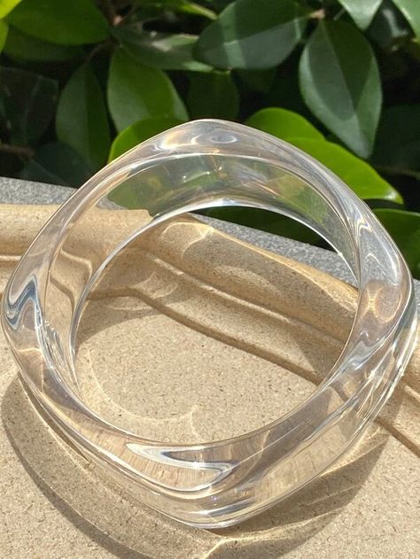 Simple Clear Bracelet | SHEIN USA Clear Bracelet, Stile Boho Chic, Acrylic Bracelet, Boho Chique, Resin Bangles, Resin Bracelet, Estilo Boho Chic, The Bangles, Plastic Jewelry