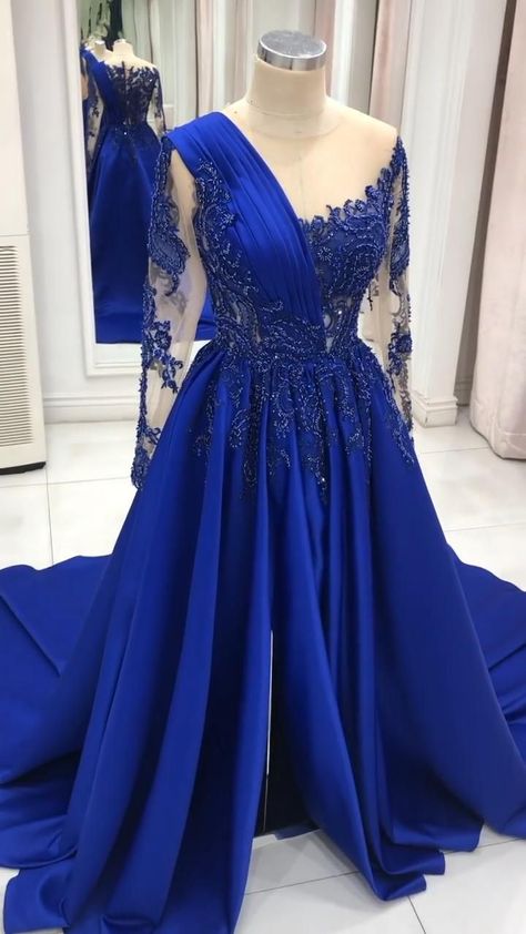 Muslim Kids Fashion, Blue Wedding Dress Royal, Girls Evening Dresses, Matric Dance Dresses, Royal Blue Gown, Black Lace Prom Dress, Royal Blue Prom, Blue Prom Dresses, Blue Ball Gowns