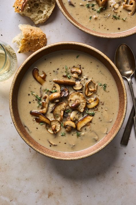 Easy Cream of Mushroom Soup | Olive & Mango Soup Recipes Uk, Vegan Mushroom Soup, Mushroom Quinoa, Mushroom Soup Recipe, Quinoa Soup, Creamy Mushroom Soup, Mushroom Soup Recipes, Simply Quinoa, Diner Recept