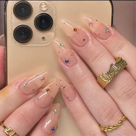 Diamond Nail Designs To Inspire Your Next Set Summer Nails Gems, Rainbow Rhinestone Nails, Modern Almond Nails, Nails With Gems Simple, Easy Gel X Designs, Nail Jewel Design, Kali Uchis Nail Ideas, Gold Design Nails, Thailand Nails